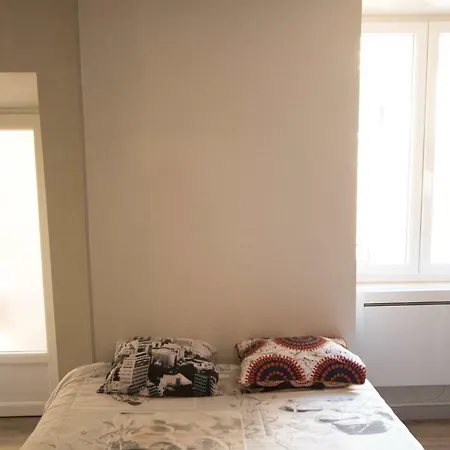 Les Bains 아파트